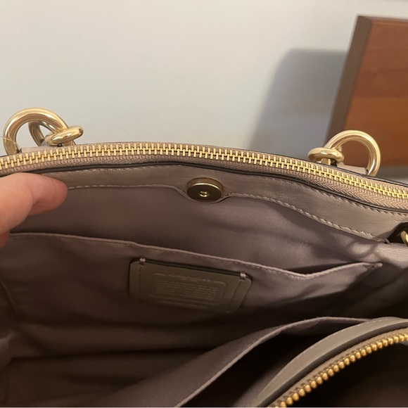 Coach Mini Carryall Bag - Picture 4 of 8